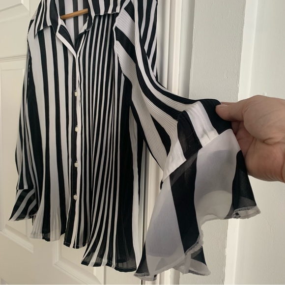 Essentials by Milano Black & White Striped Flutter Wrist Blouse - Picture 3 of 9